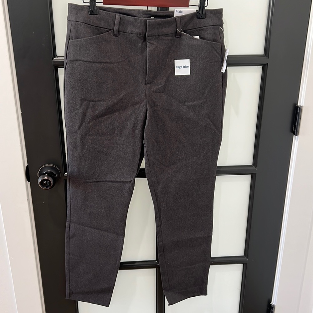 NWT Old Navy Pixie High-Rise size 12